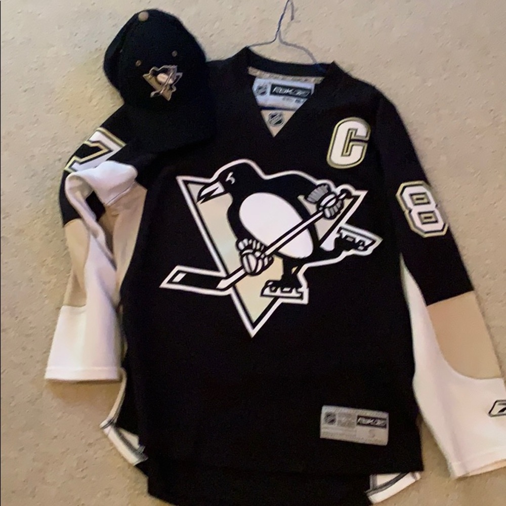 Pittsburgh Penguins Crosby Jersey and hat